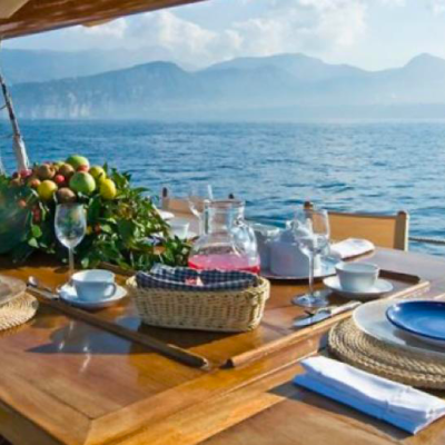 luxuryboatdinner luxuryboatdinner